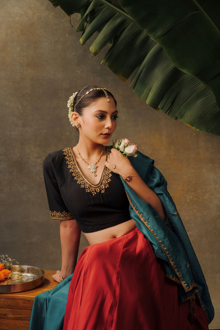 Indira Fleur Necklace