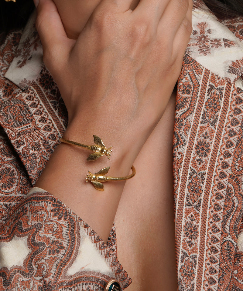Buy best bee bracelet online india