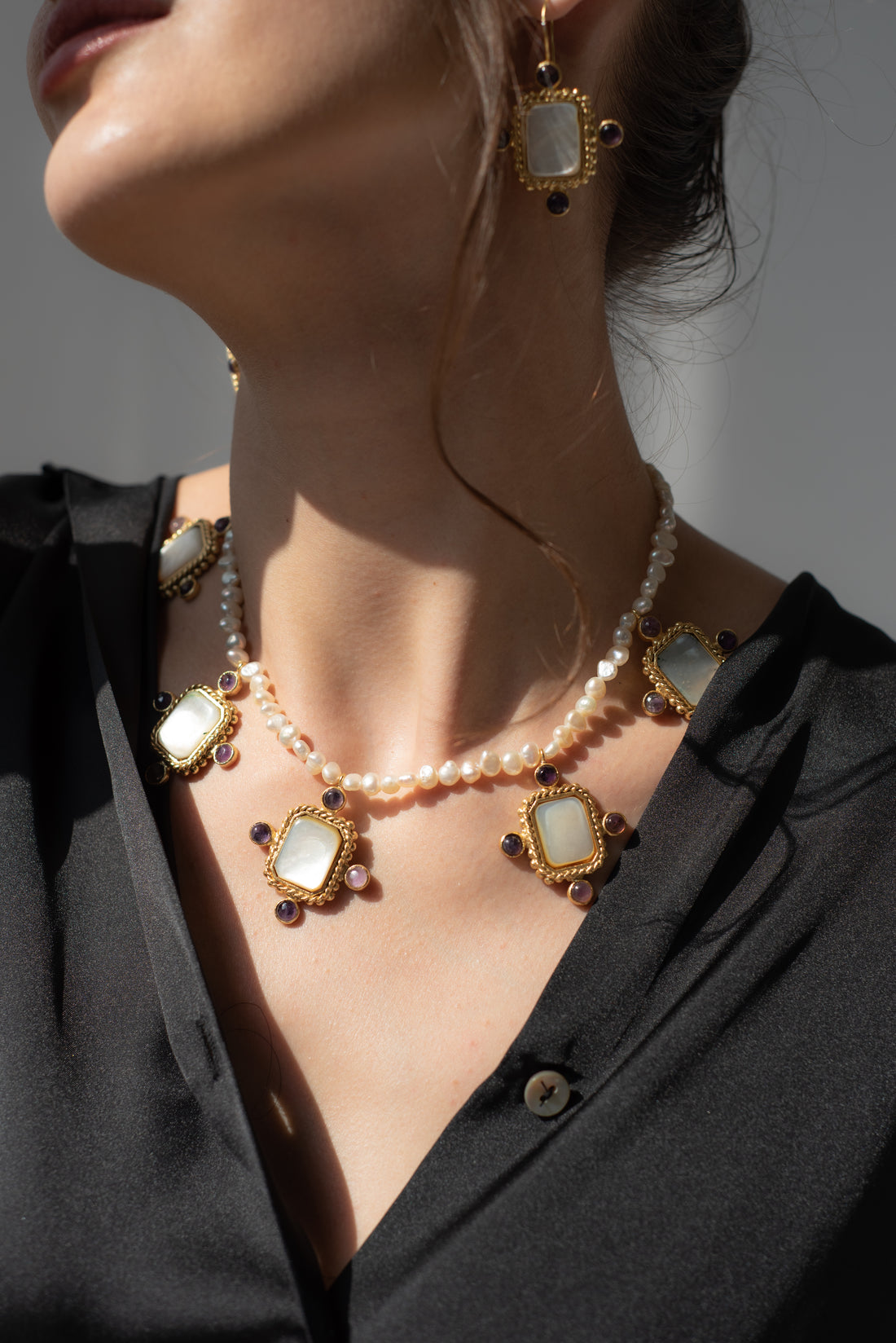 Illusion Pearl Neckpiece