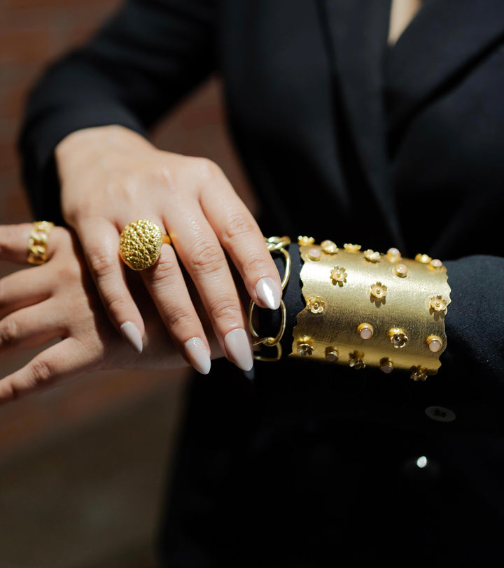 Petite flower bracelet