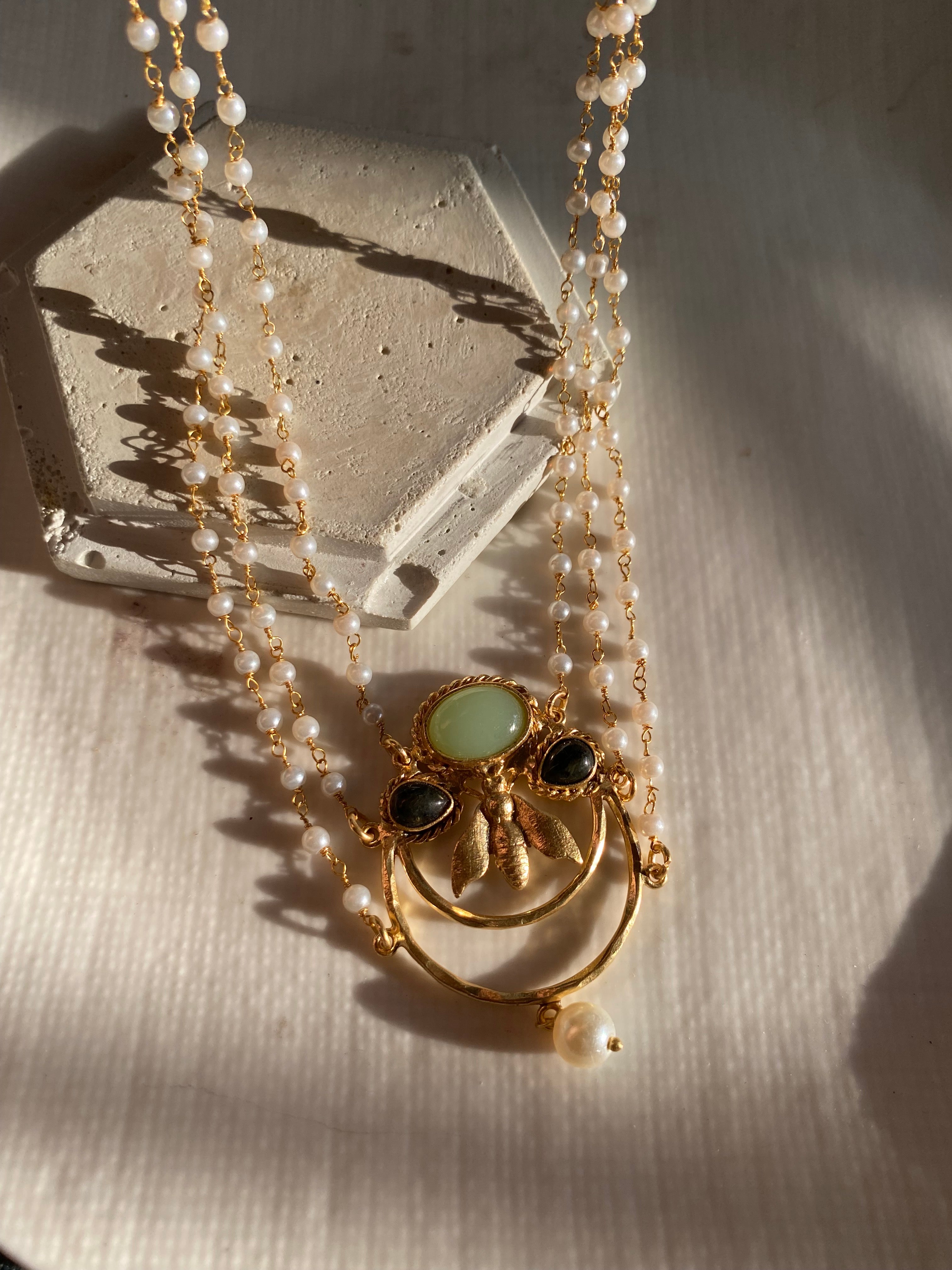 Alluring Bees Pearl necklace