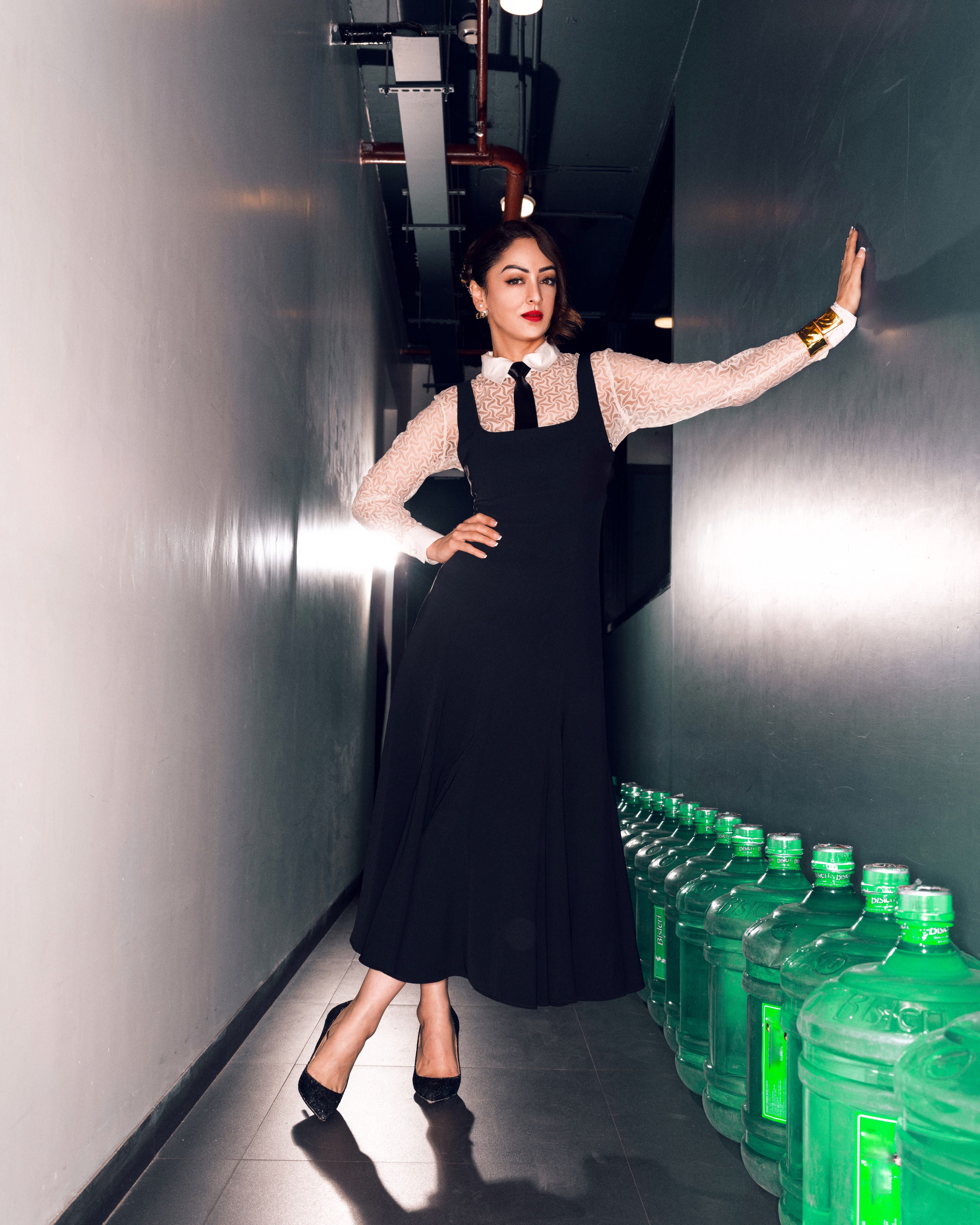 Sandeepa Dhar In BaalaJewels Plain kada