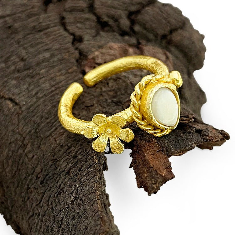 Buy Floral Stone Minimal Women Ring for Summer 