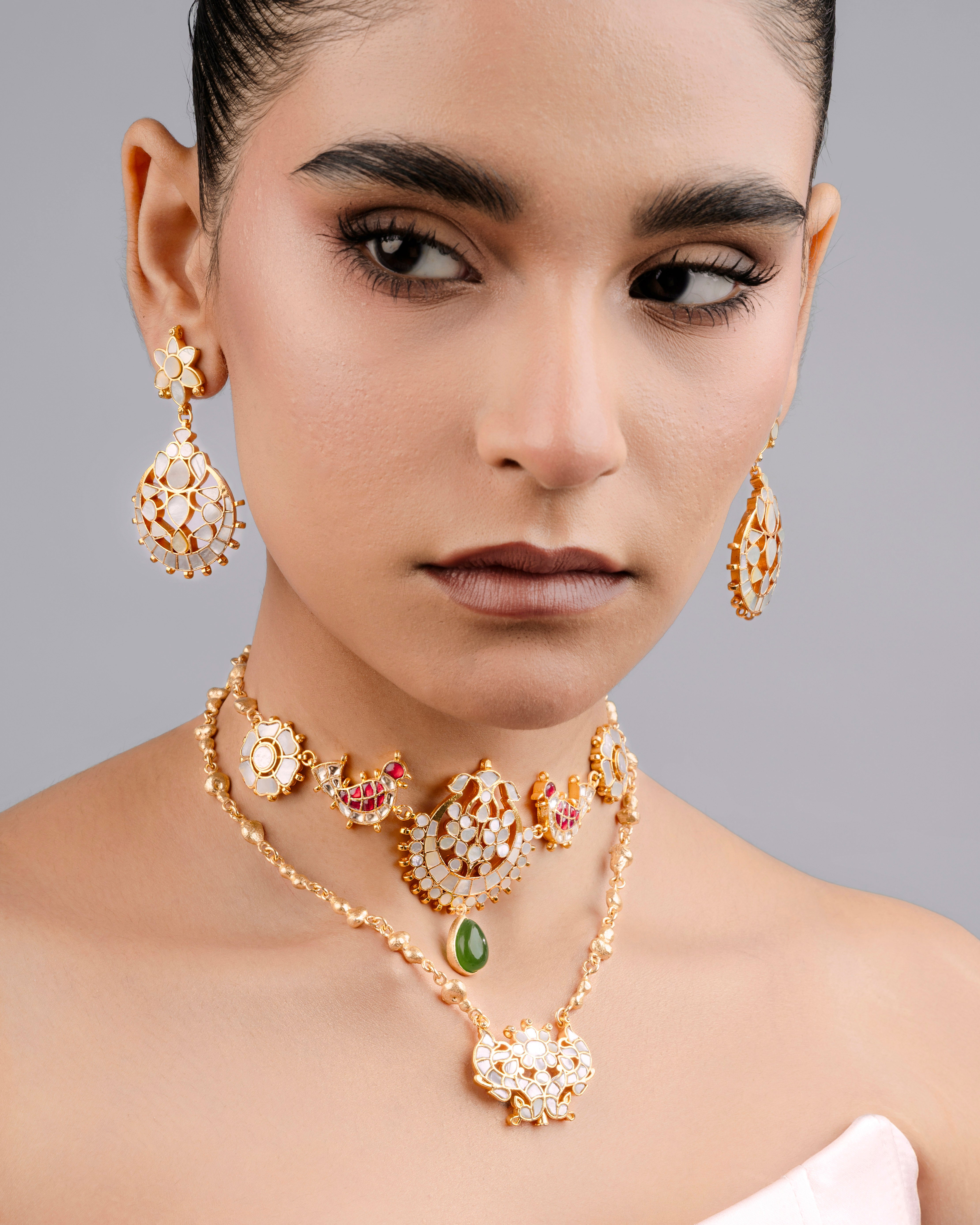 pink bird kudan with mother of pearl stone choker for wedding and festive season