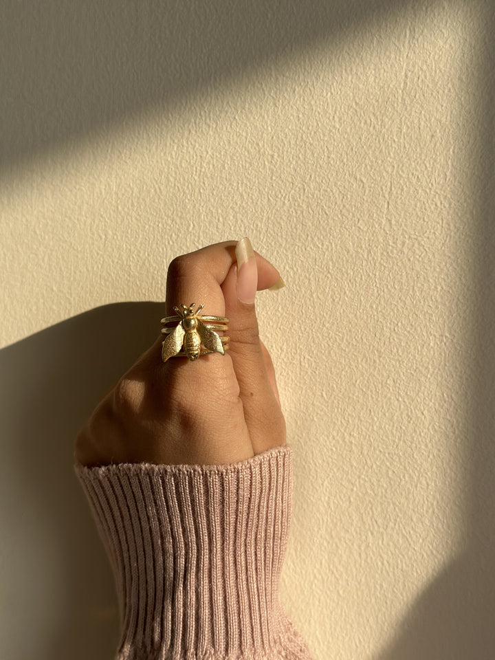 bees motif ring for women