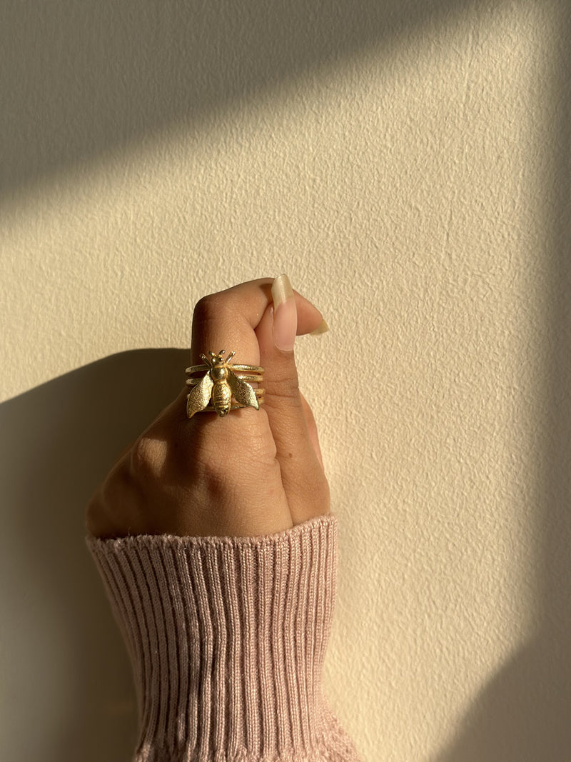 bees motif ring for women