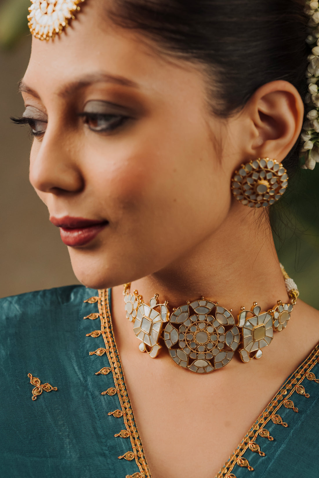 buy genda phool square stud jchoker set