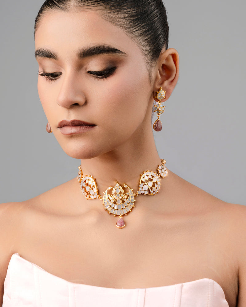 Aura mother-of-pearl choker with earring for women, perfect match for wedding and festive season.