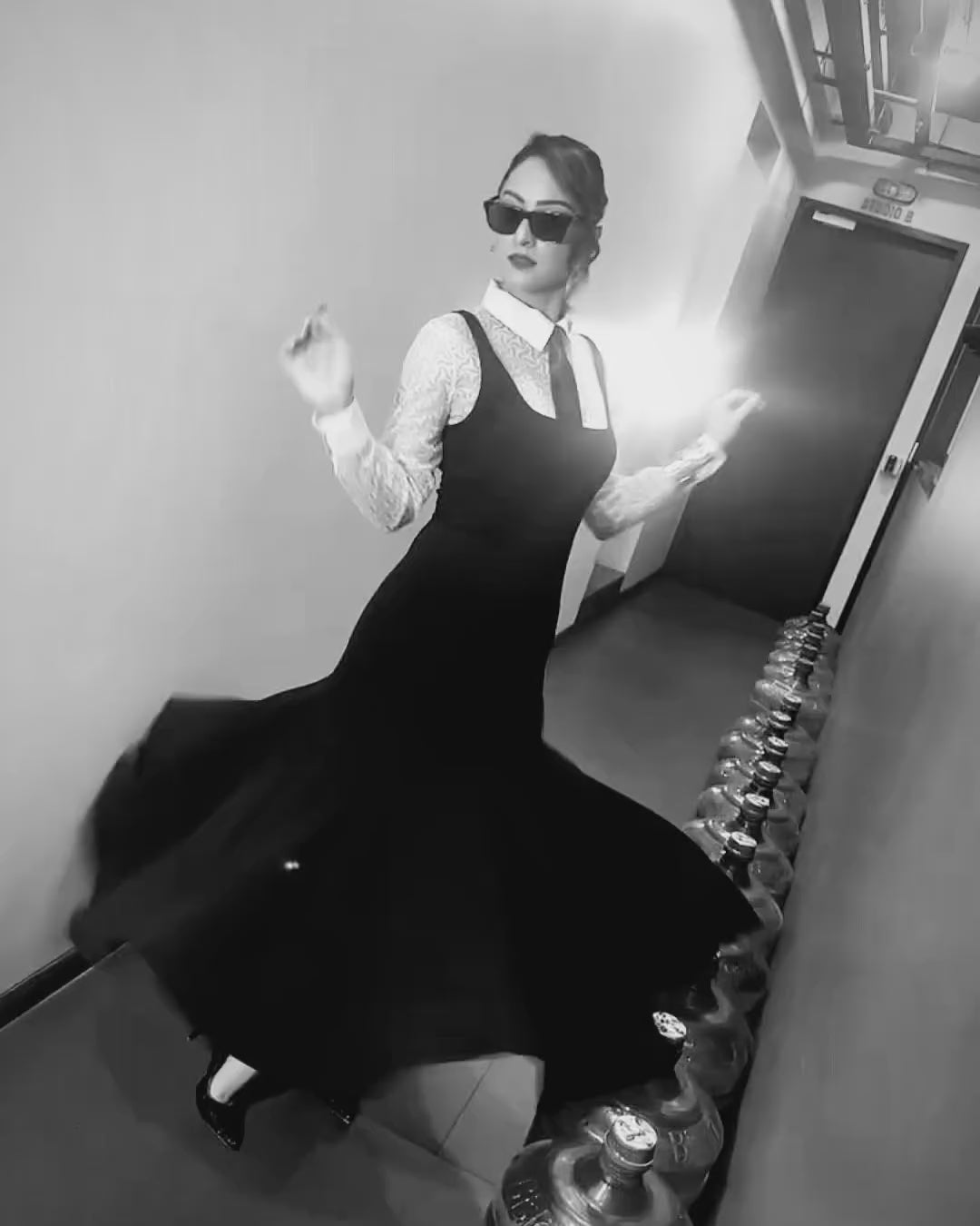 Sandeepa Dhar In BaalaJewels Plain kada