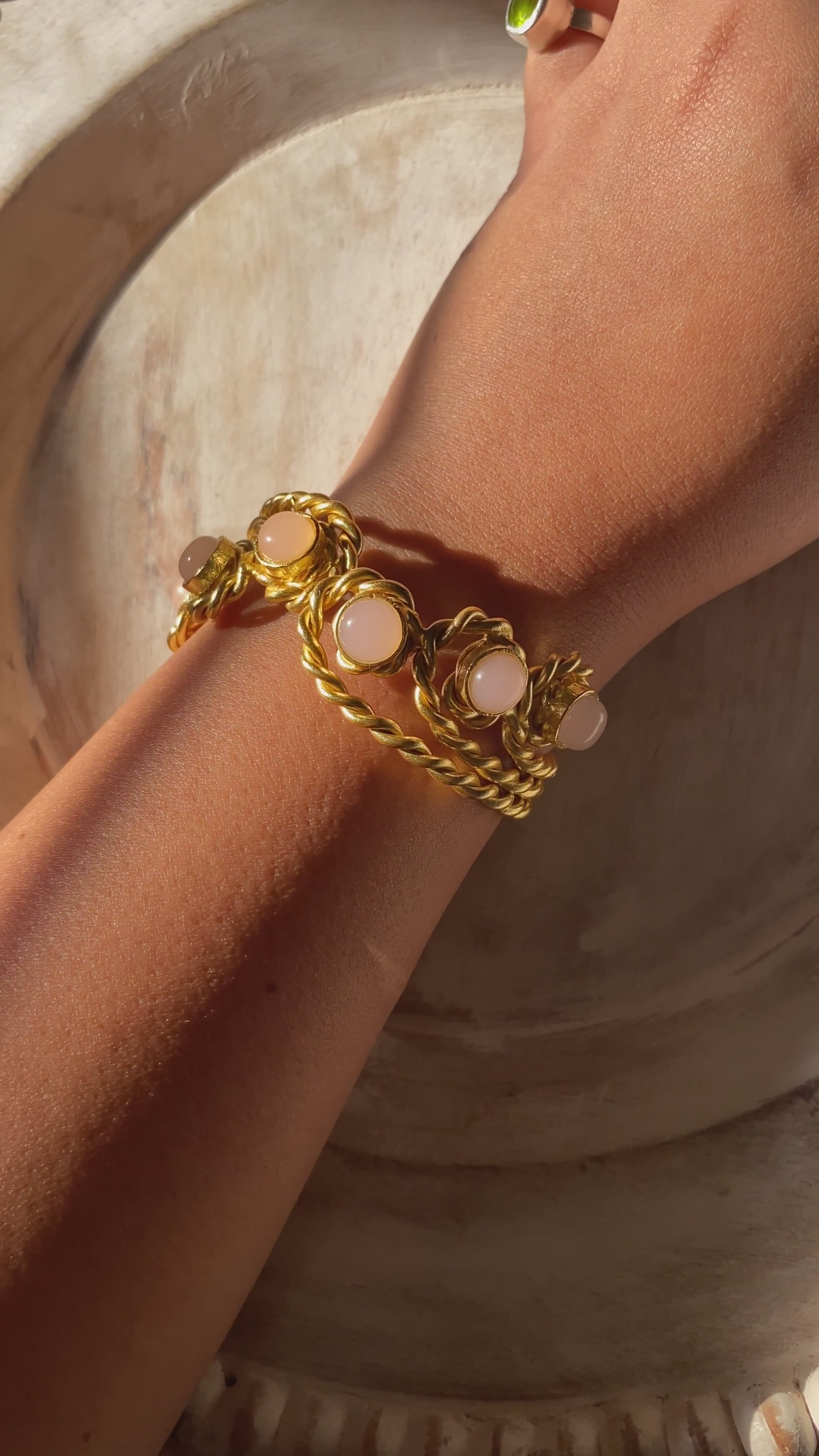 Atome Alluring Bracelet