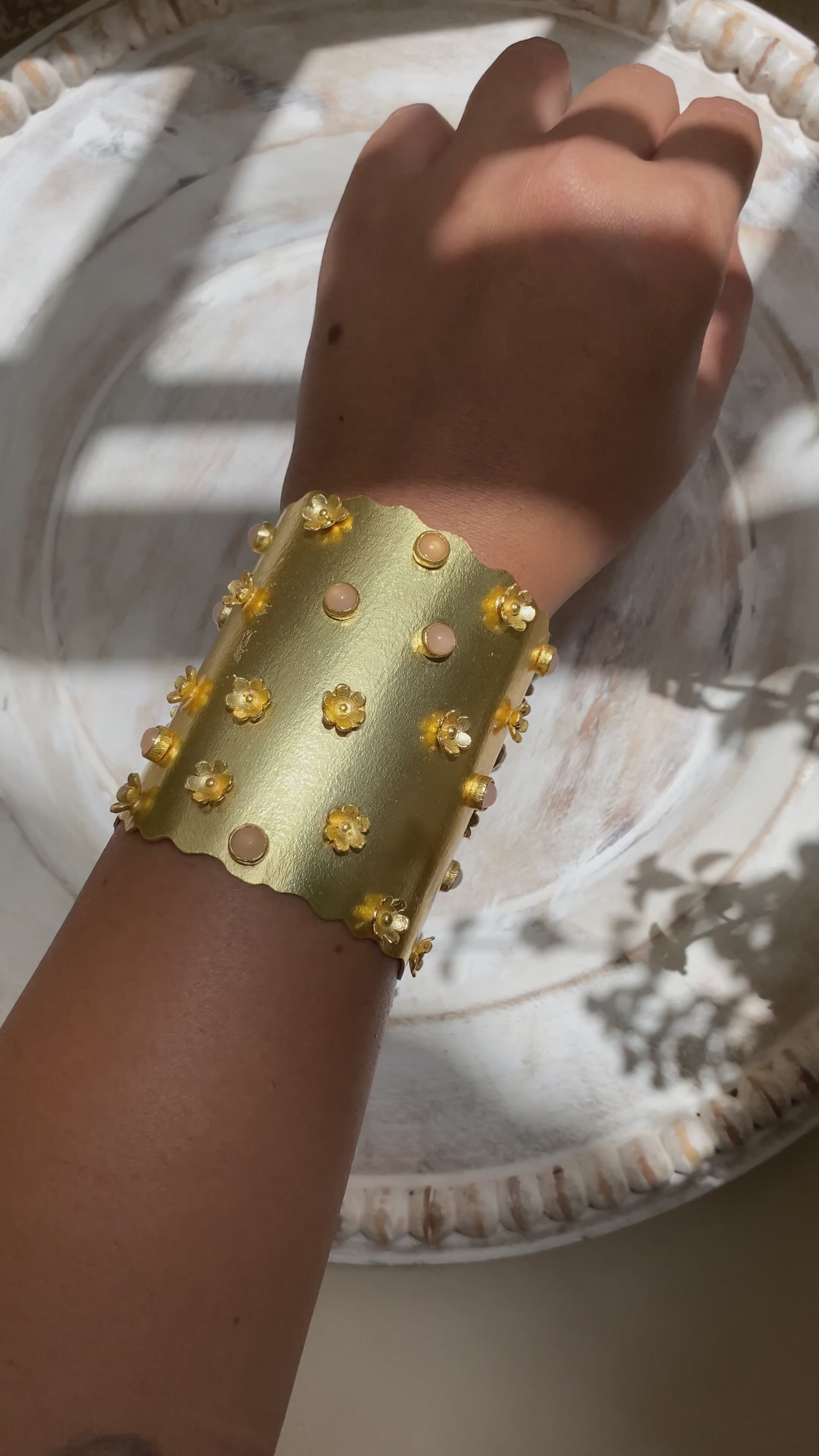 Petite flower bracelet